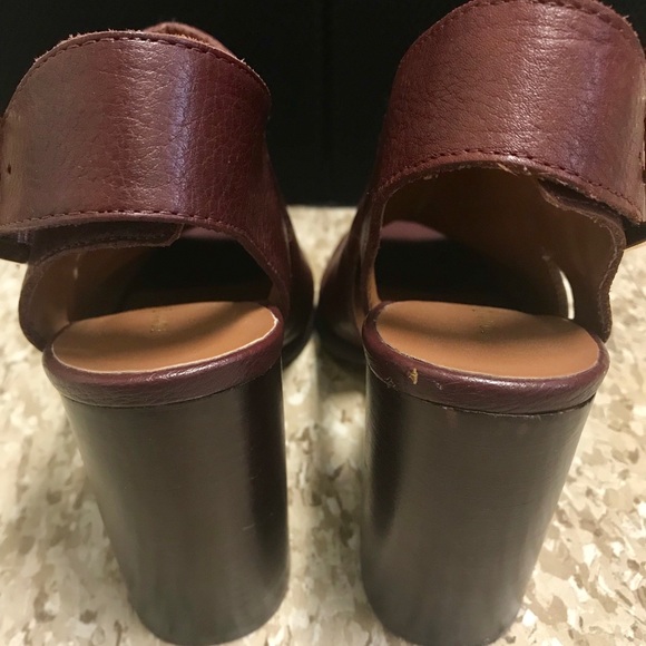 Tommy Hilfiger Leather Twpeppy Chunky Heel Sandal - Picture 5 of 6